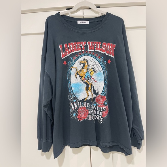Daydreamer Lainey Wilson
Long Sleeve Graphic Tee One Size - Picture 3 of 10